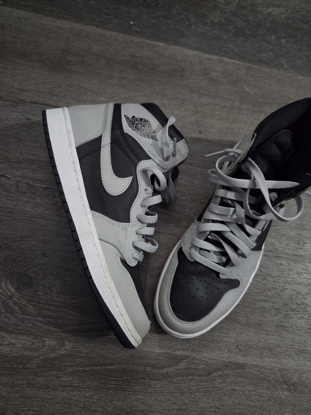 Men's Jordan 1  Sneakers in Gray and Black